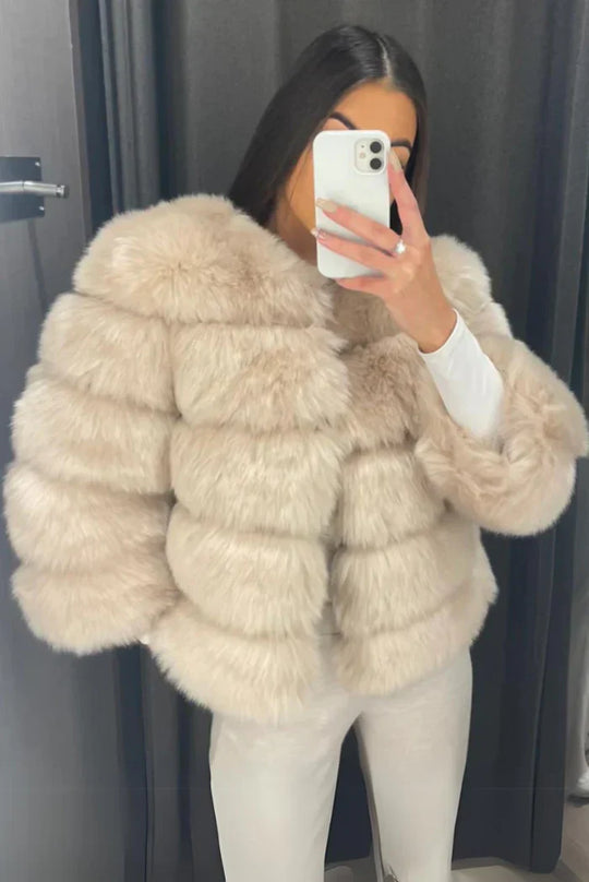 Tarynna - Cozy Faux Fur Jacket