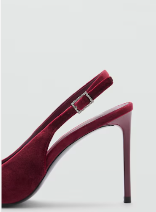 Velvet heeled shoes